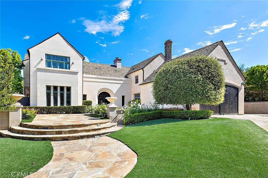 5 bed, 9.0 bath, 6531 sqft, $14,950 — Photo 1