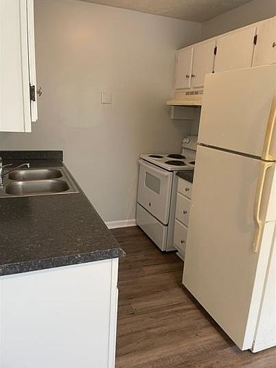 1st image of 818 Powhatan Ave #E