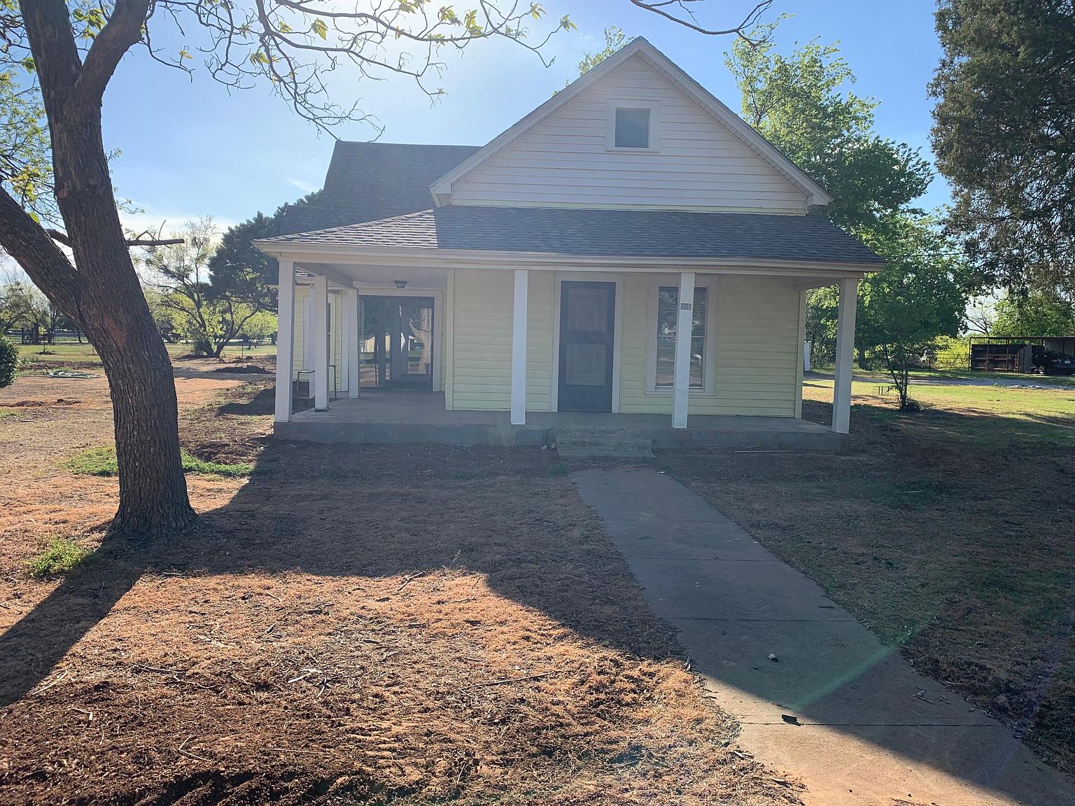 1104 S Avenue C, Olney, TX 76374 | Zillow