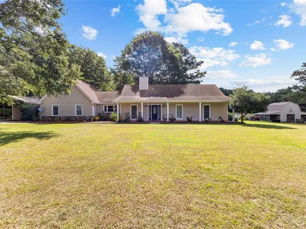 298 Corinth Rd, Jonesboro, GA 30238