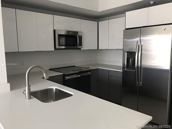 4th image of 321 NE 26th St #710