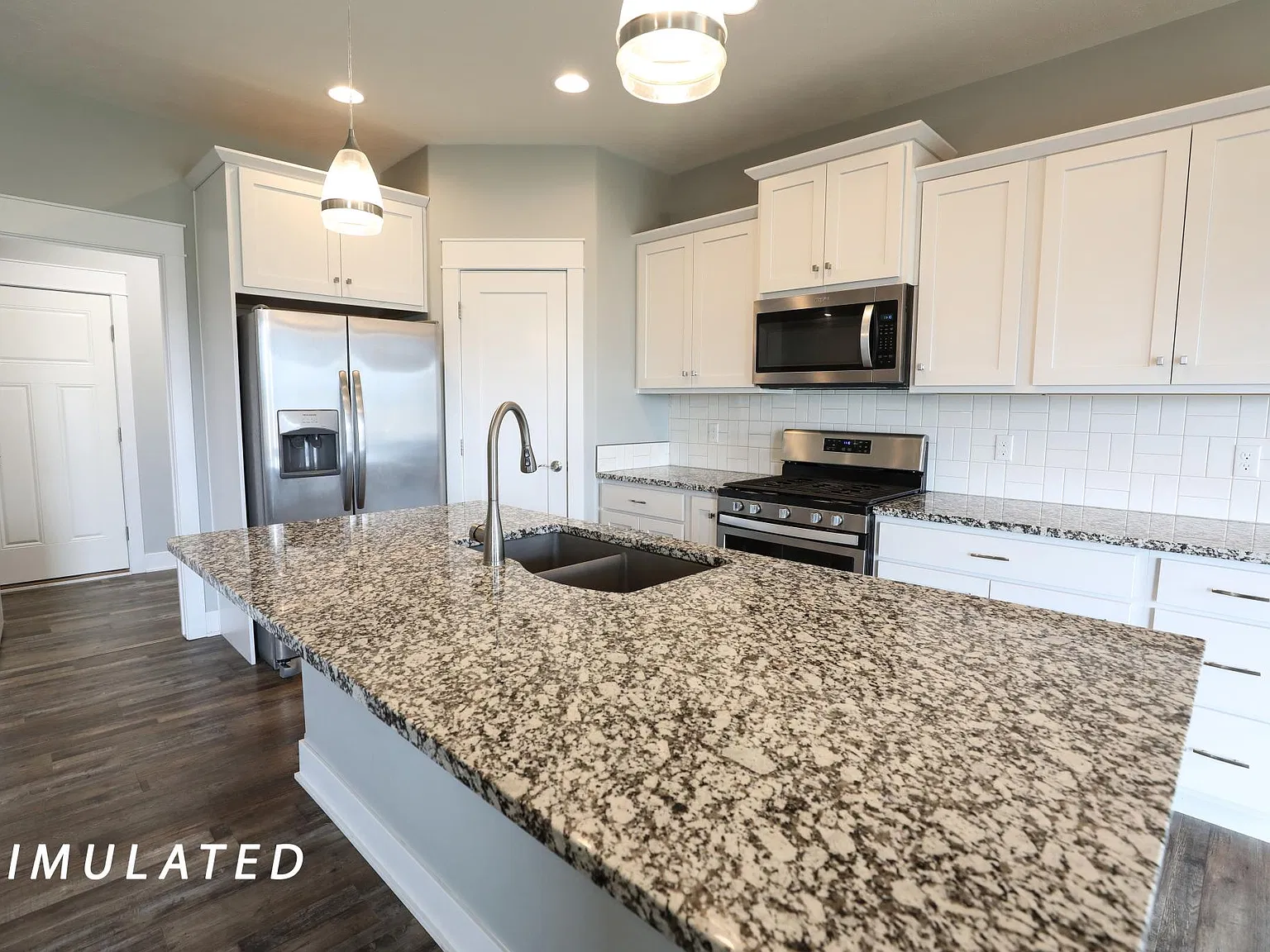 5 bed, 2659 sqft, $3,200 — Photo 2