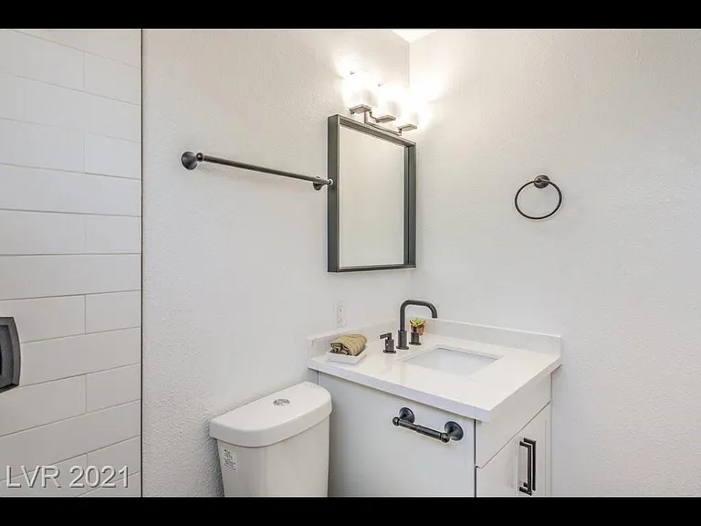 3124 Van Der Meer St — Photo 20