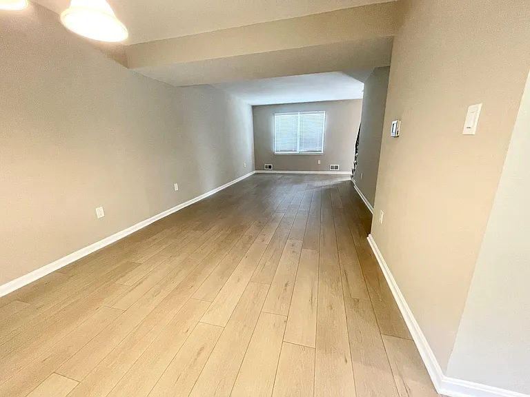 6882 Brian Michael Ct — Photo 4