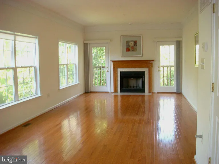 126 George St — Photo 10