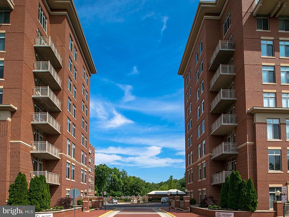 1st image of 4490 Market Commons Dr Unit 313