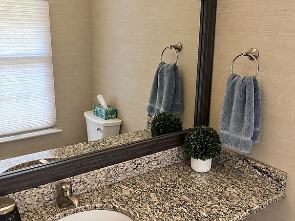 4th image of 4247 Hunters Cir W #150