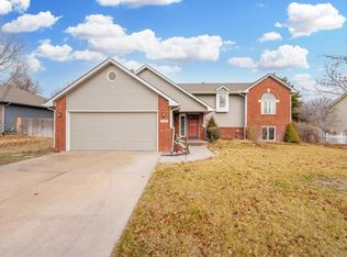 400 E Sandhill Rd, Derby, KS 67037