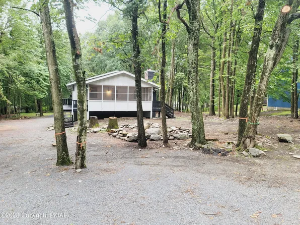 4932 Pine Ridge Dr W, Bushkill, PA 18324