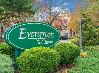 5 Balsam Ct APT 20, Clifton, NJ 07014