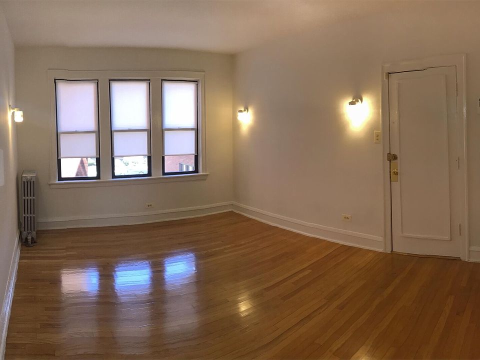 1st image of 10740 S Calumet Ave APT 2N