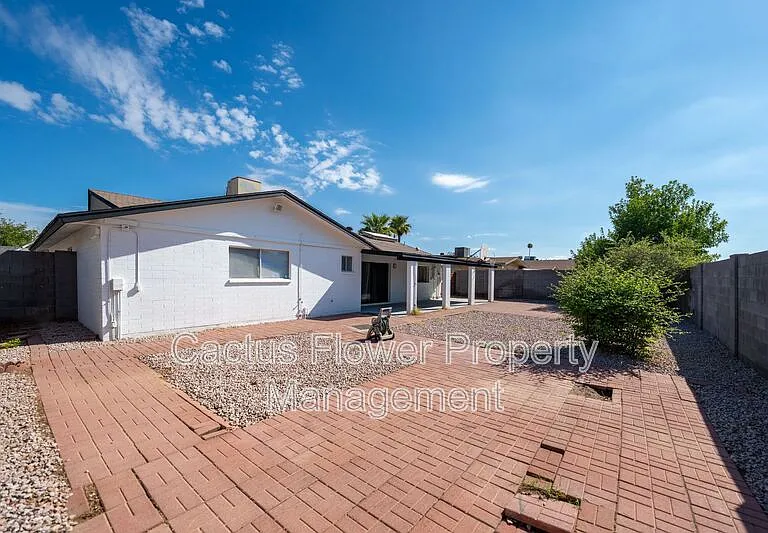 2147 W Edgewood Ave — Photo 27