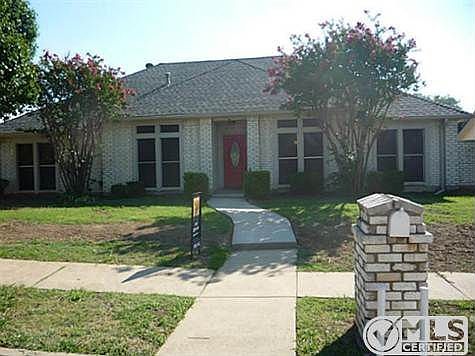 1st image of 1747 Southampton Dr