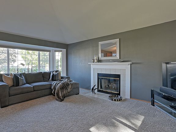 4th image of 3814 169th St SW