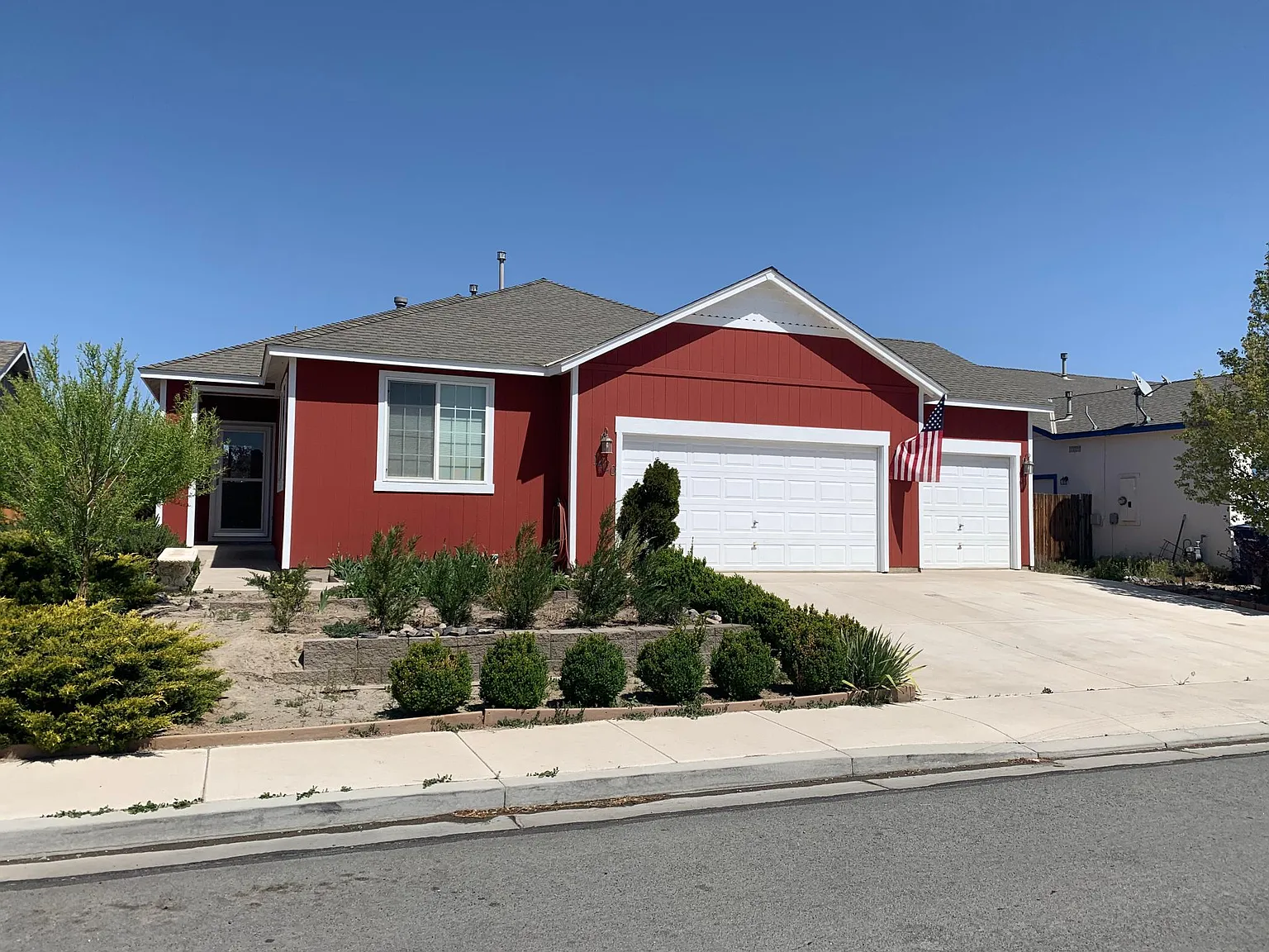 1420 Shadow Ln photo 1