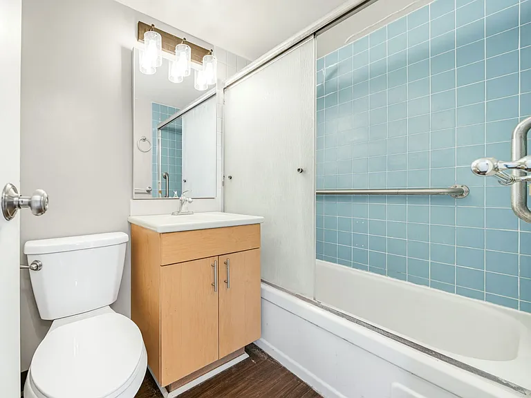 1415 Victoria St #702-1 — Photo 9