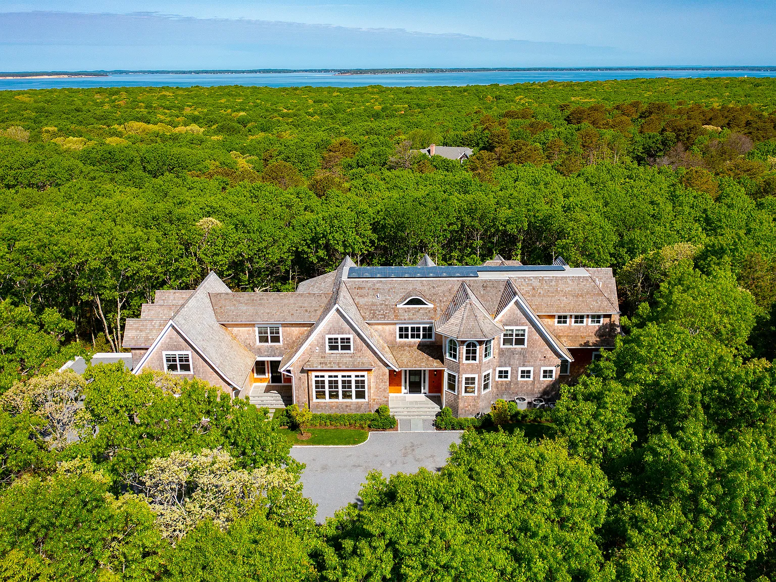 Incredible Southampton New Construction! — Photo 2