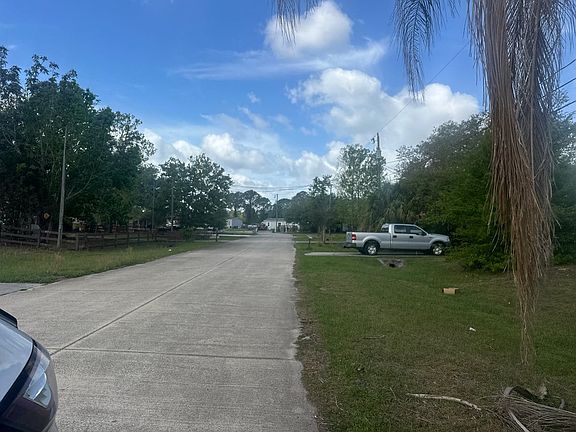4th image of 4889 Cambridge Dr