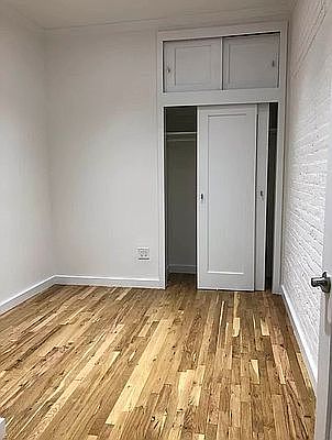 4th image of 324 E 77th St APT 3A
