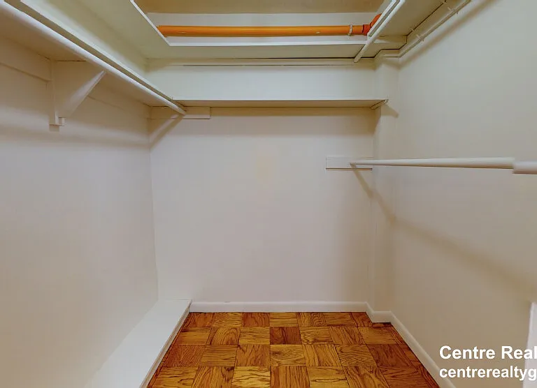 77 Monmouth St #691 — Photo 5