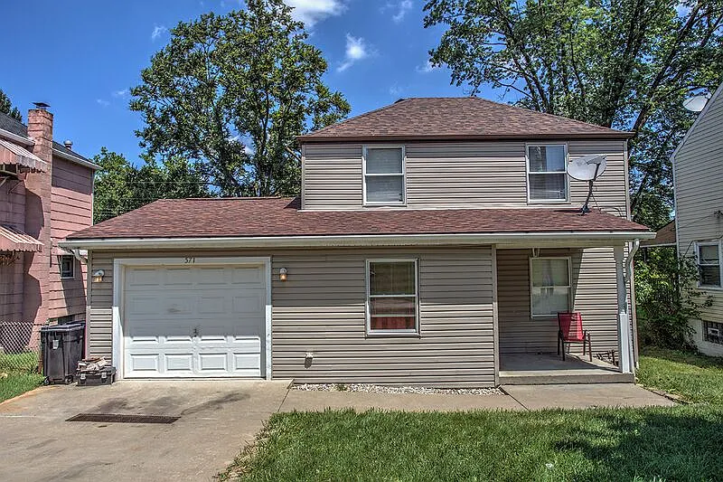 571 Independence Dr photo 1