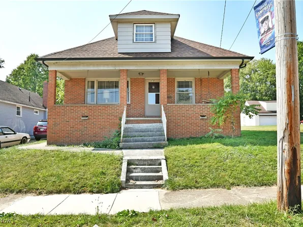 474 12th St, Campbell, OH 44405