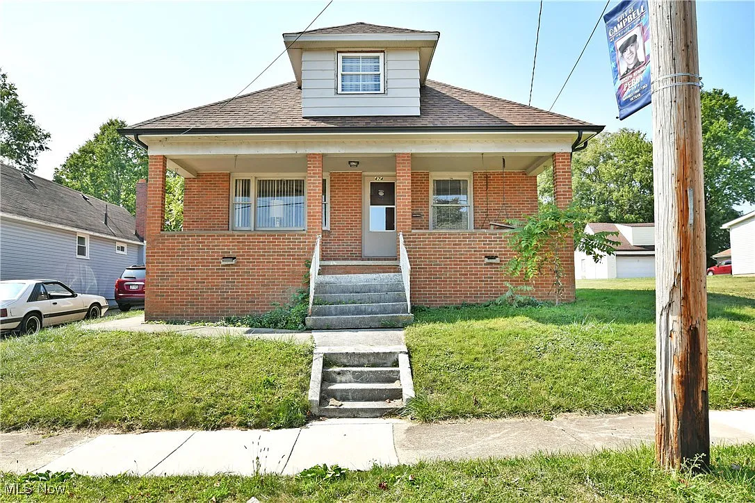 474 12th St photo 1
