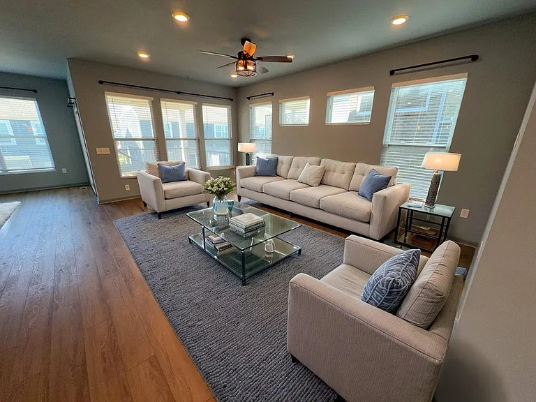 4853 Osprey Pointe Dr — Photo 2
