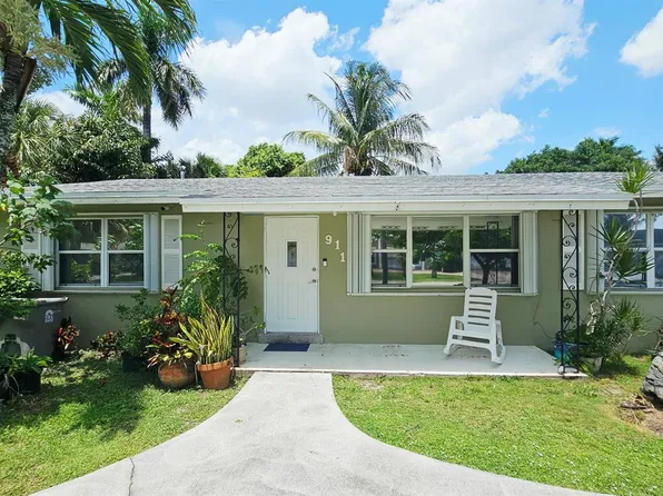911 Burch Dr, West Palm Beach, FL 33415