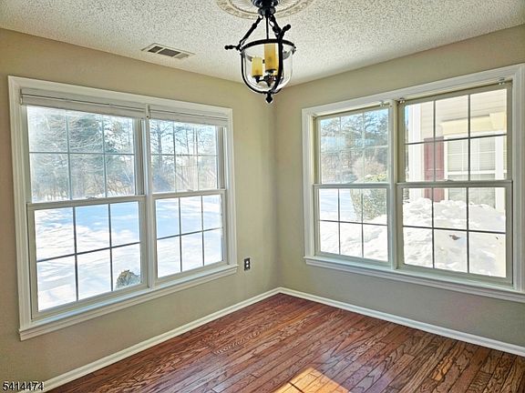 5th image of 428 Azalea Terrace