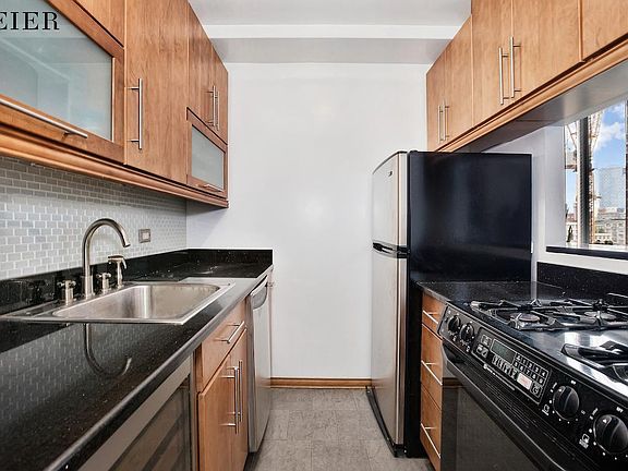 4th image of 77 Bleecker St APT 825