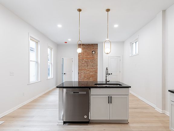 Kitchen/ Living room