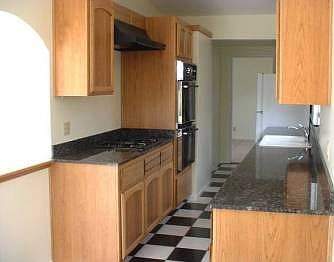 2nd image of 521 N 1st St