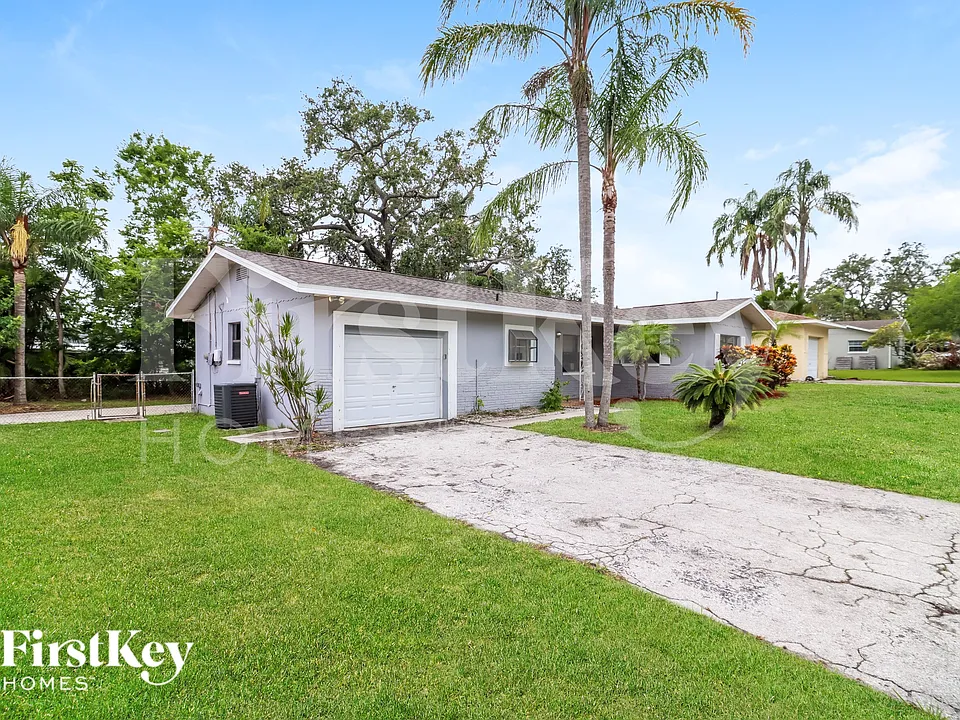 3342 Honeysuckle Rd