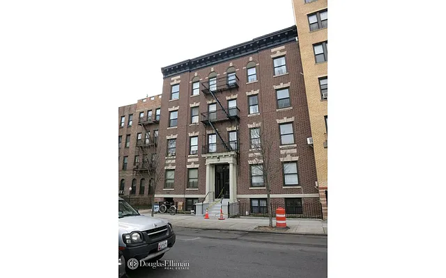 Rented by Douglas Elliman | media 18