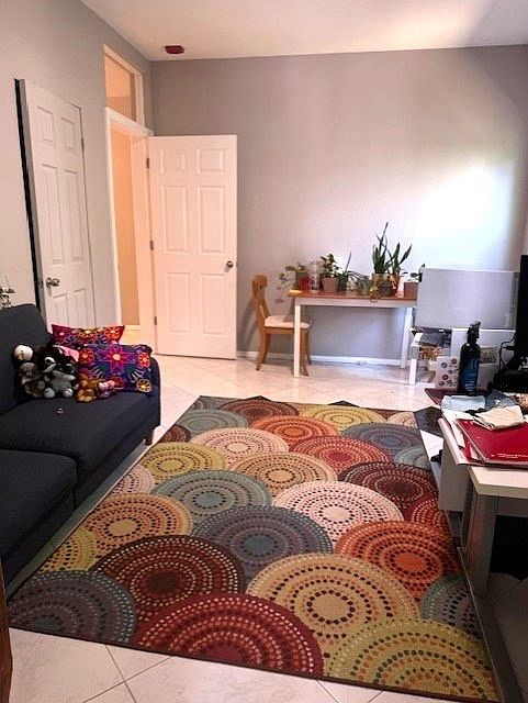 1st image of 17 Radcliffe Rd APT 6
