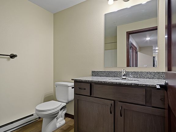5th image of 902 Menomonie St #11521045