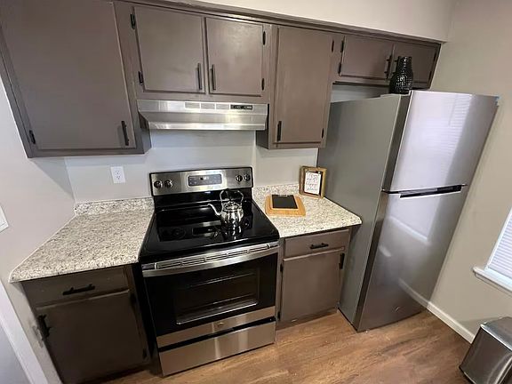 5th image of 9211 Darlina Dr