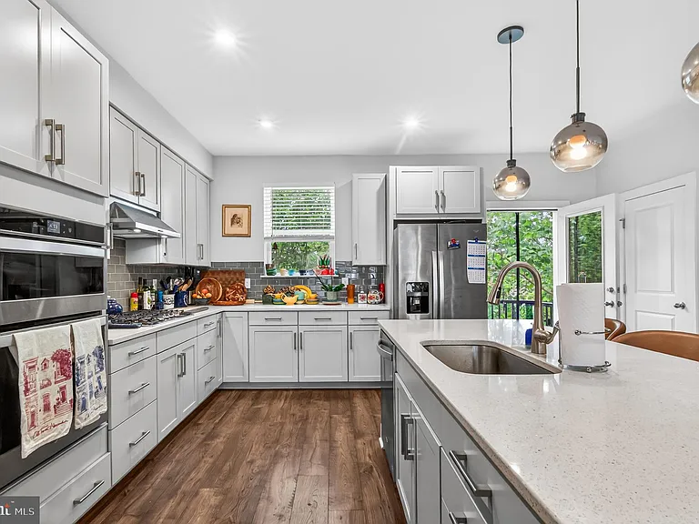 1013 S Taylor Ct — Photo 4