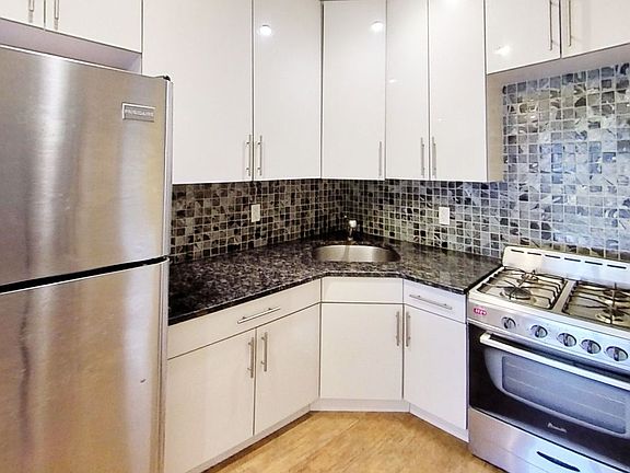 5th image of 110 W 129th St #F5