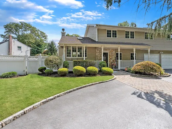 10 Basswood Place, Melville, NY 11747