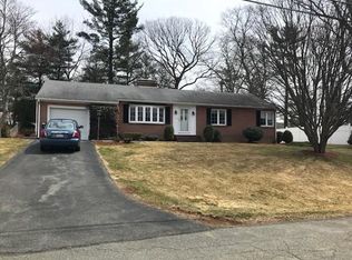 1 Rogers Rd, Peabody, MA 01960