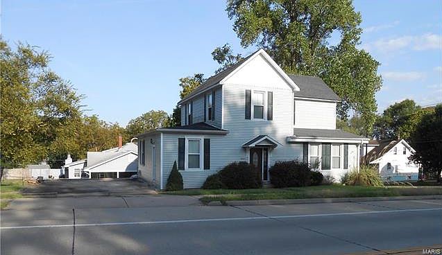 1st image of 402 N 1st St