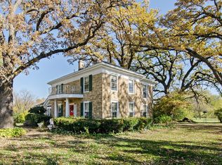 2110 Country Club Rd, Woodstock, IL 60098