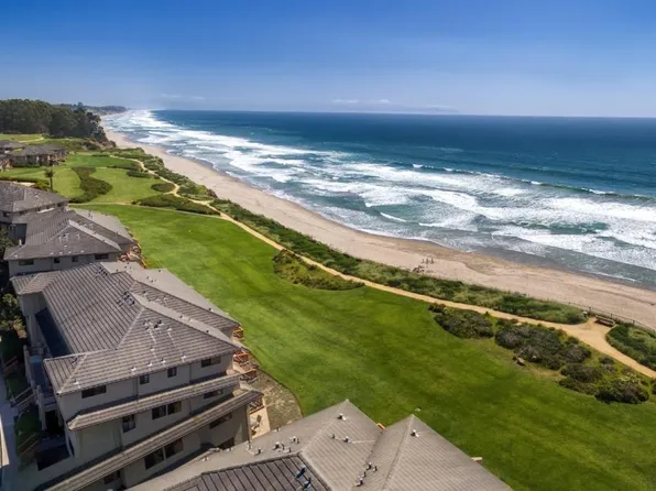 407 Seascape Resort Dr, Aptos, CA 95003