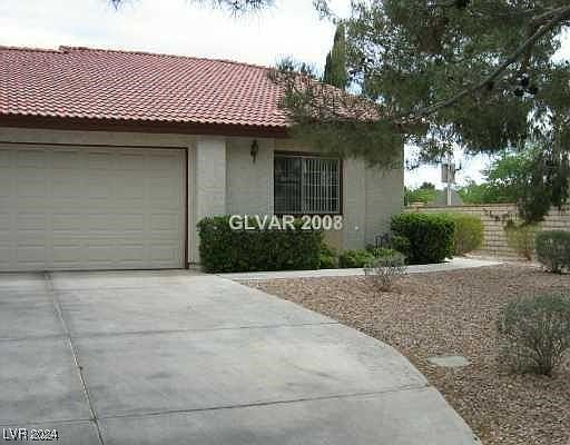 1st image of 5284 Dickens Dr #0