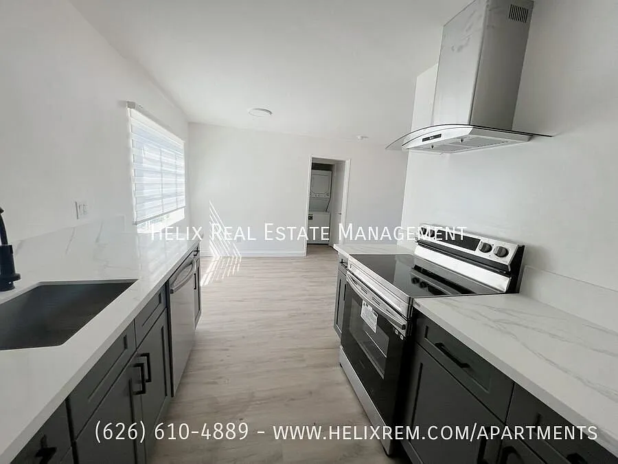1313 Huntington Dr #3