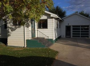 908 9th Ave SE, Sidney, MT 59270