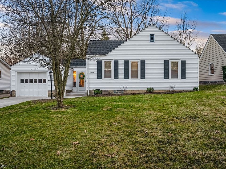 1st image of 6942 Daisy Ave