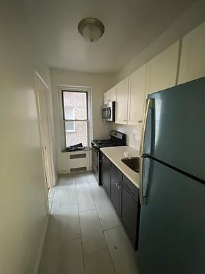 Rented by Queens Apartments Realty LLC | media 8